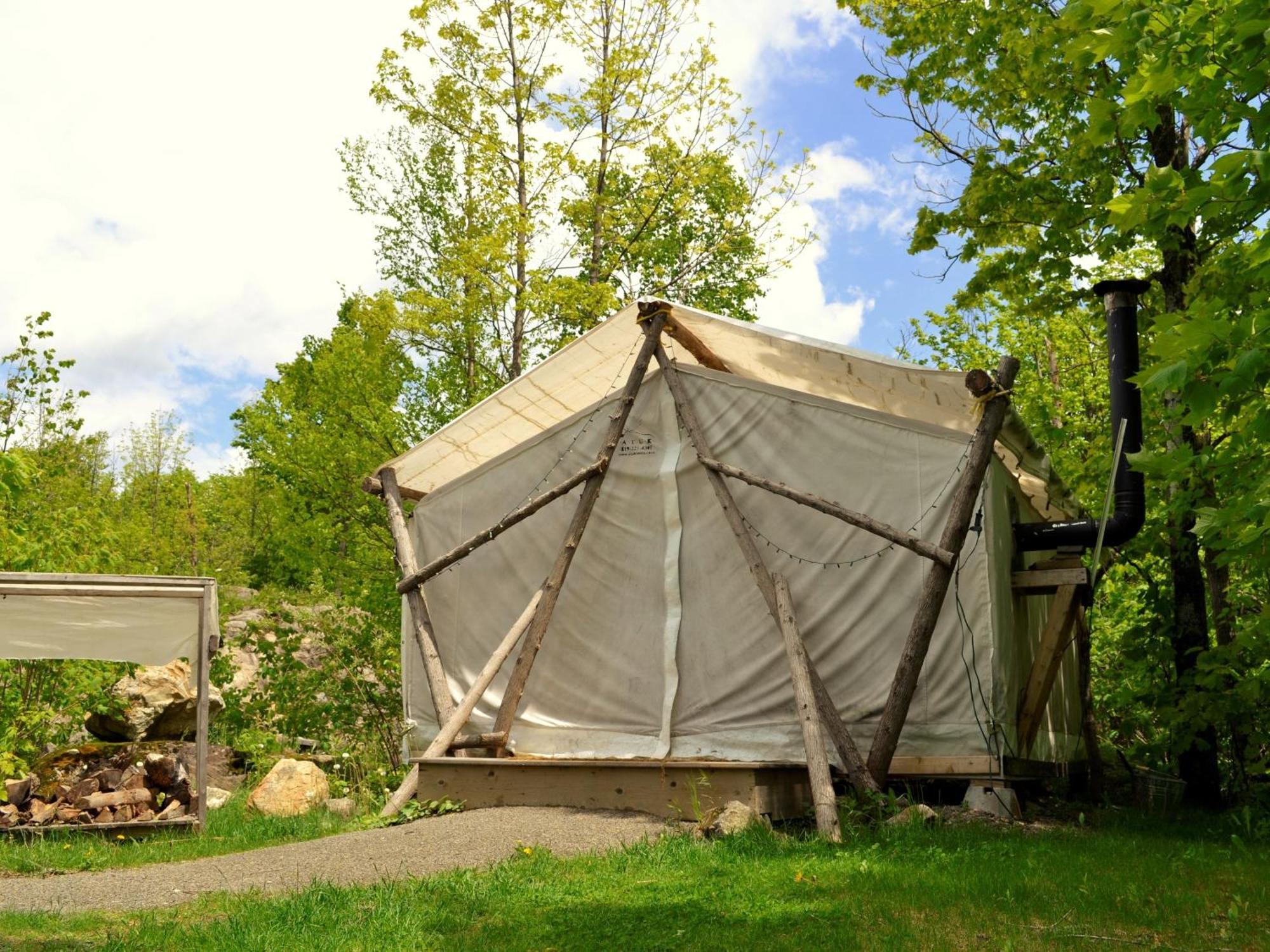 Éco Spa Highland Grenville-Sur-La-Rouge Habitación foto