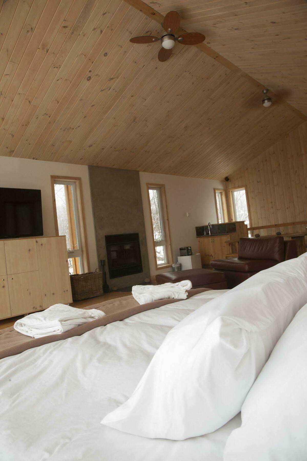 Éco Spa Highland Grenville-Sur-La-Rouge Exterior foto